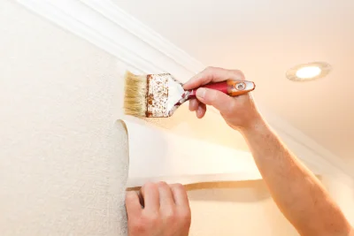 Pose de papier peint à Bracon — revêtements muraux et toiles de verre